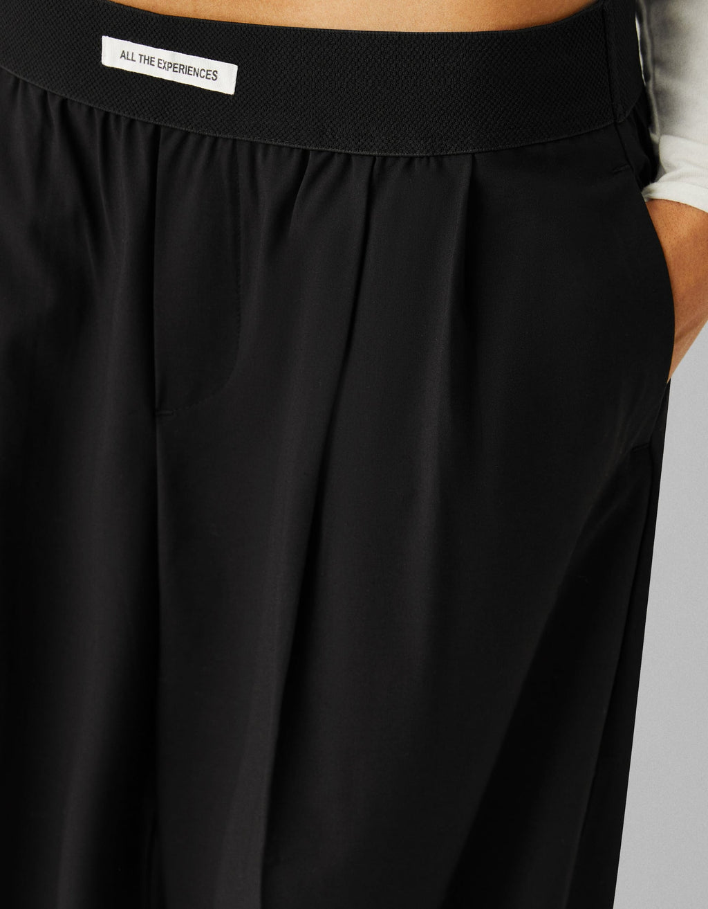 WIDE-LEG TAILORED FIT TROUSERS WITH ELASTIC WAIST