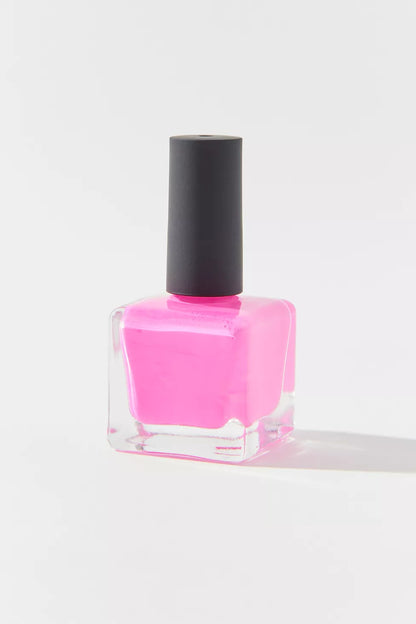 UE NAIL POLISH